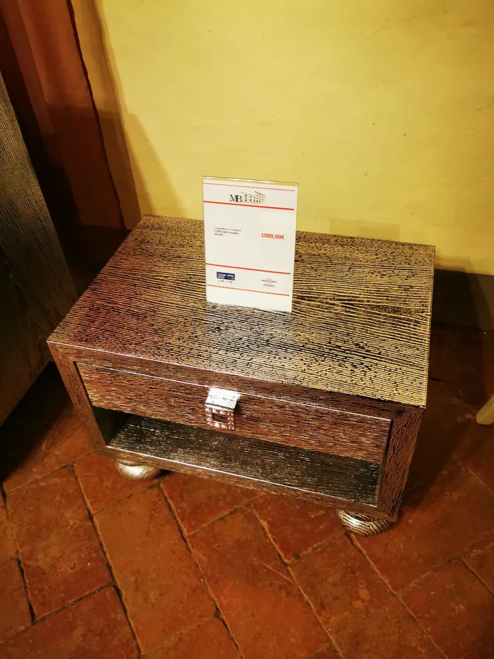 Cortezari Comodino Keope di a prezzo scontato- Comodini