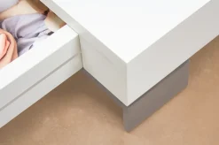 Comodino Laccato Bianco Modello Thai Comodini