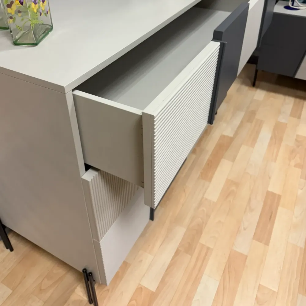 Artigianale Comodino Logica di a prezzo scontato- Comodini