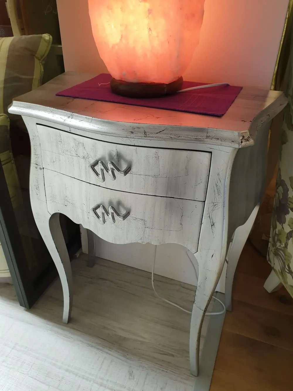 Comodino modello Argento antico a prezzo scontato in legno^Milanomondo