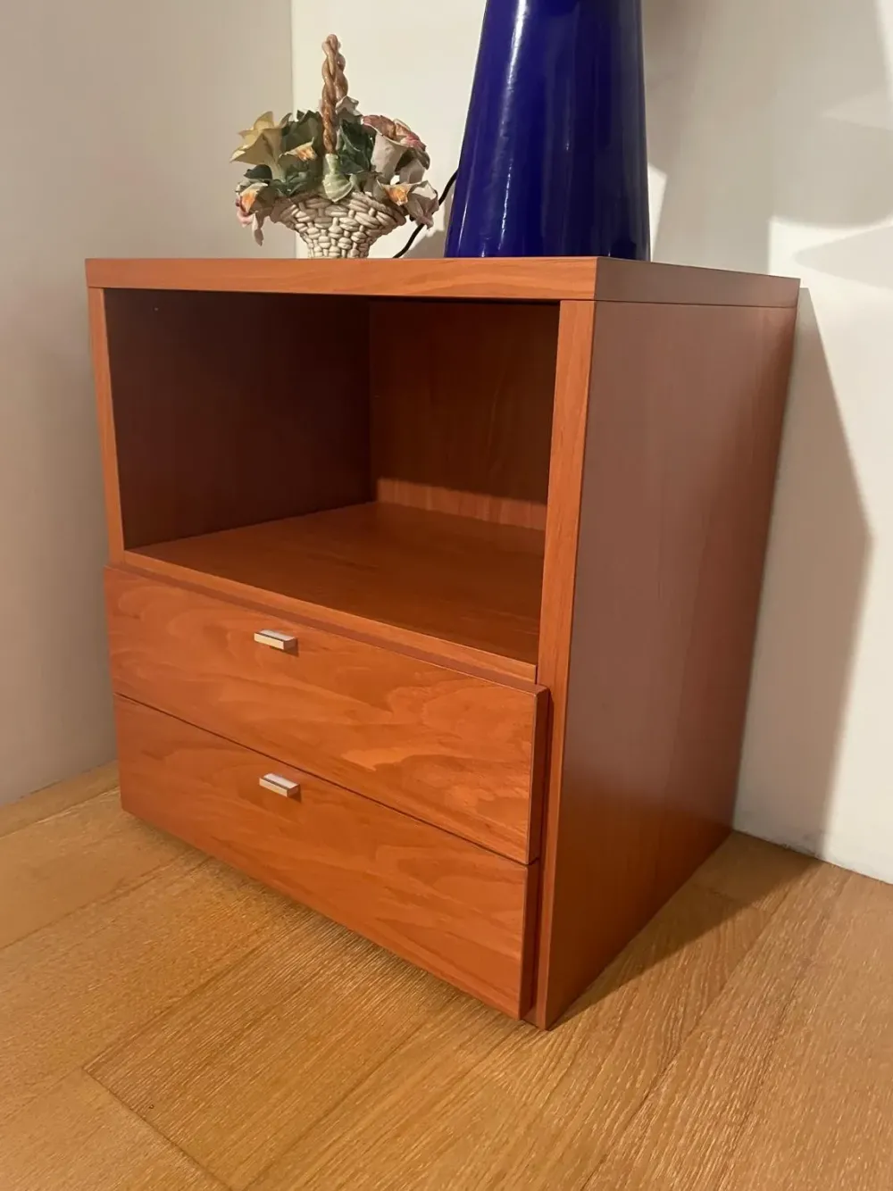 Artigianale Comodino Mobiletto in ciliegio a prezzo scontato- Comodini