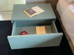 Comodino modello Brick di scontato^Devina Nais Sale