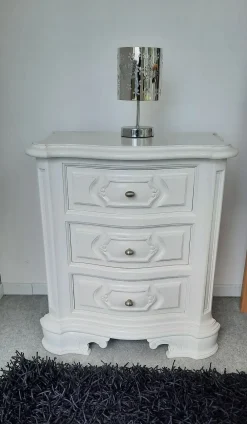 Comodino Modello nancy a prezzo ribassato^Mobilificio Bellutti Discount