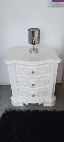 Comodino Modello nancy a prezzo ribassato^Mobilificio Bellutti Discount