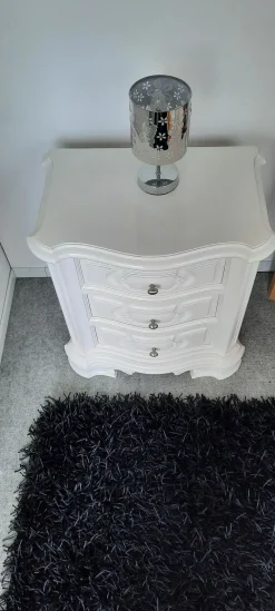 Comodino Modello nancy a prezzo ribassato^Mobilificio Bellutti Discount