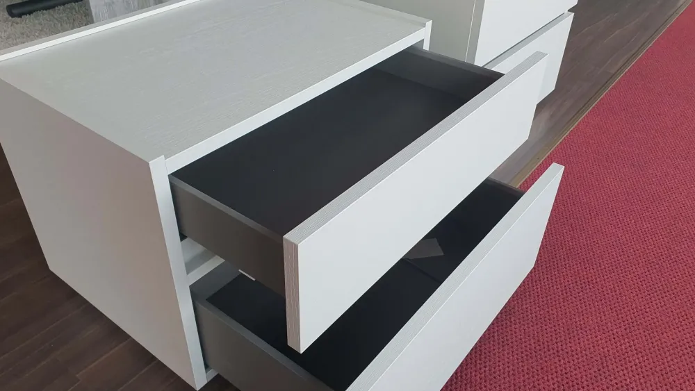 Tomasella Comodino Monoscocca replay 2022 di scontato del 40%- Comodini