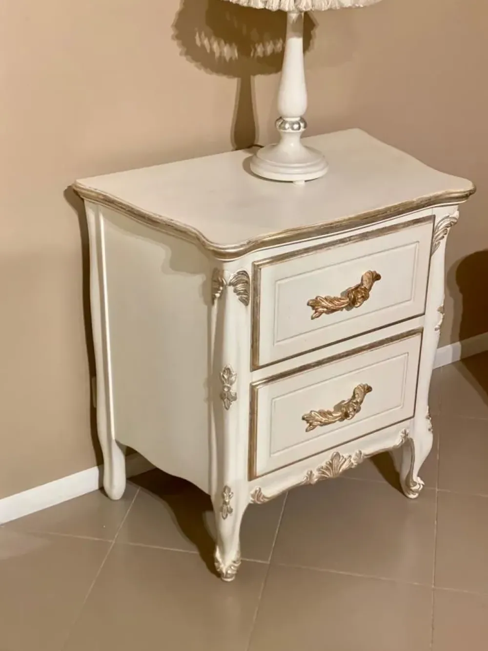 Comodino Tatiana di a prezzo ribassato Comodini