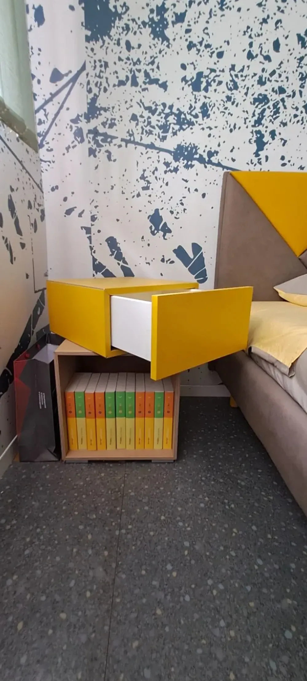 Outlet Comodino Wall g OFFERTA OUTLET Comodini