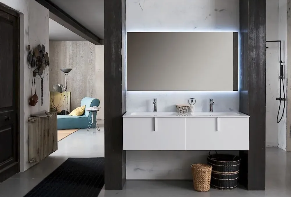 Bagno moderno sospeso scontato del -41 %^Compab Outlet