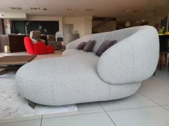 Outlet Con penisola a 5 posti Pacific di : prezzo su richiesta Divani