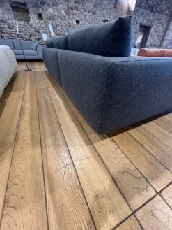 Felis Con penisola Conrad di a prezzo ribassato- Divani