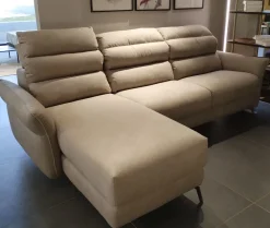 Con penisola Mod.tenero a PREZZO OUTLET scontato del 50%^Aerre Salotti New