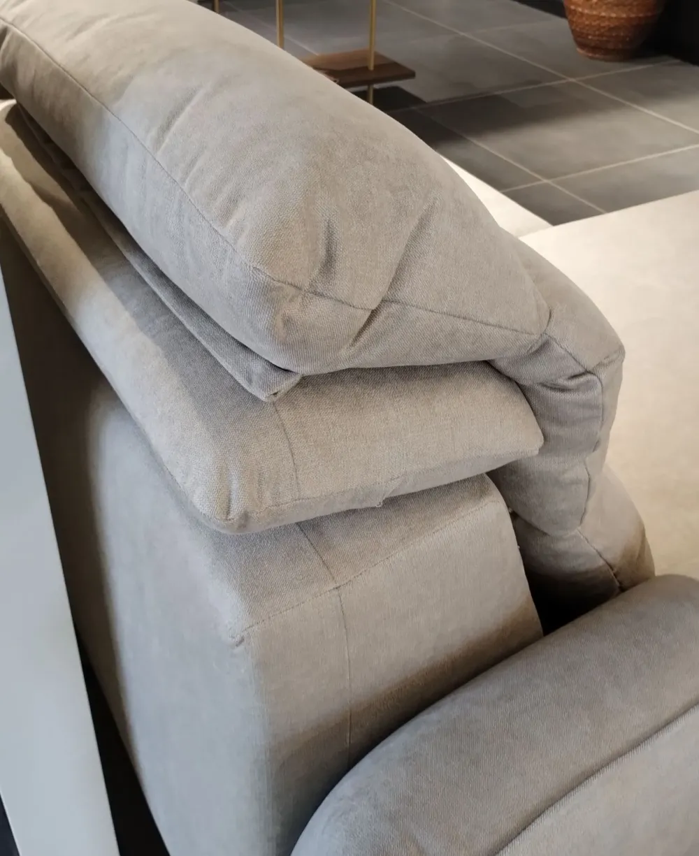 Con penisola Mod.tenero a PREZZO OUTLET scontato del 50%^Aerre Salotti New