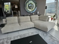 Online Con penisola tessuto modello Atlantis di Divani