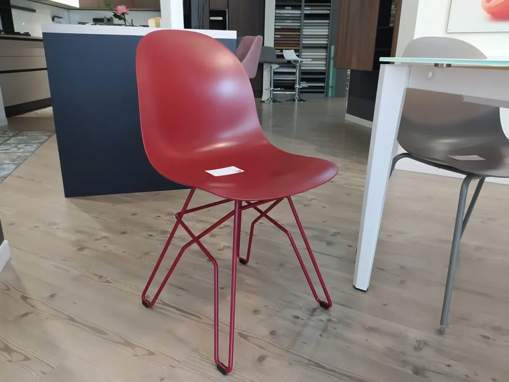 Connubia : Tavolo Pentagon in offerta outlet. Design unico ed elegante.- Tavoli