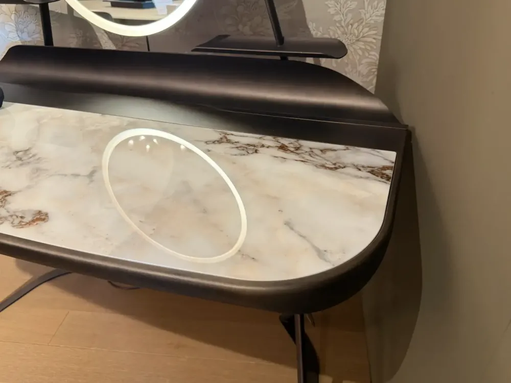 Cattelan Italia Consolle modello Cocoon trousse keramik a marchio SCONTATA- Consolle