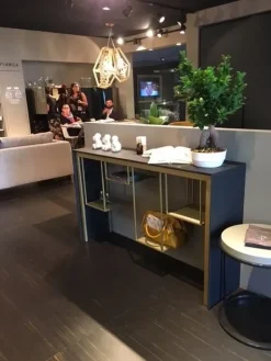 Outlet Consolle scontata modello Tokyo di a prezzo riservato Consolle