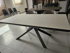 Contatta il venditore per scoprire il prezzo del tavolo Tavolo ceramica luce^Ozzio Best