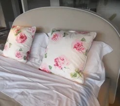 Coppia cuscini Floreale con un ribasso del 36%^Orizzonti Hot