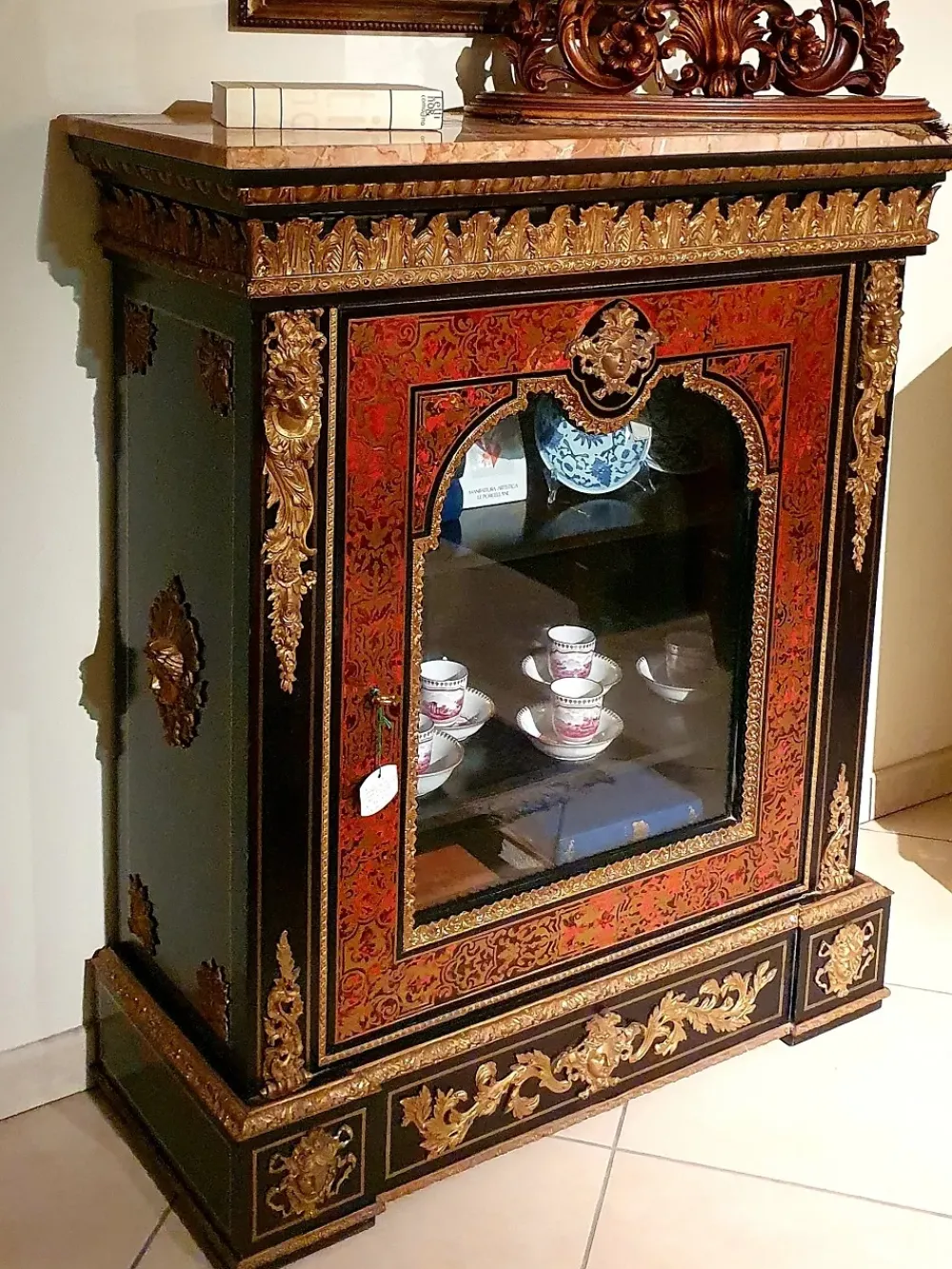 Artigianale Cristalliera d'antiquariato in stile luigi xvi a prezzo scontato- Antiquariato