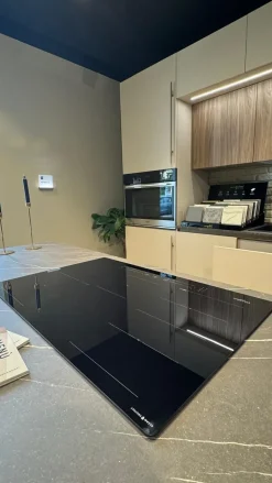 Cucina a PREZZI OUTLET in laminato materico -40%^Stosa Clearance