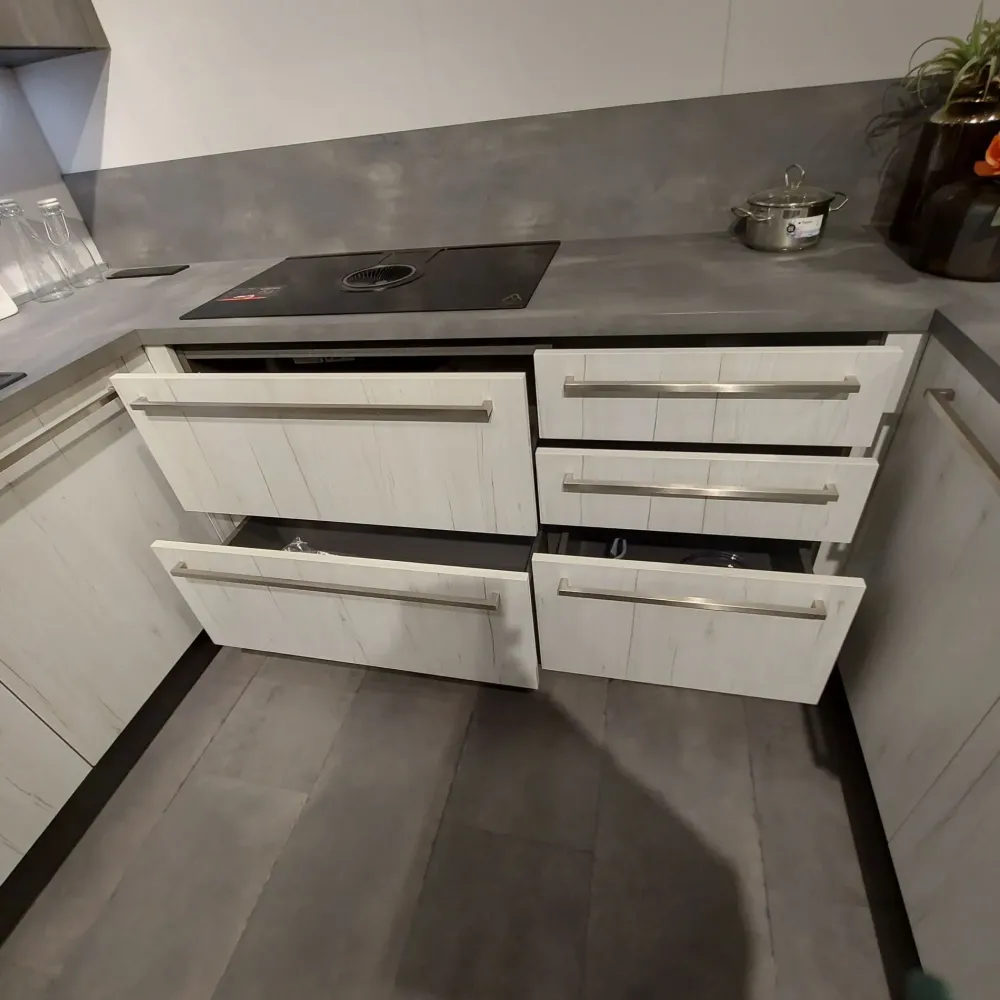 Cucina a PREZZI OUTLET in laminato materico -56%^Scavolini
