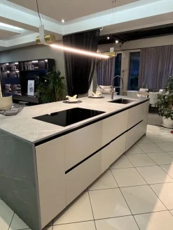 Discount Cucina a PREZZI OUTLET in laccato lucido -49% Cucine Ad Isola|Cucine Moderne