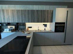 Cucina a prezzo ribassato con penisola moderna D23^Doimo Cucine Sale