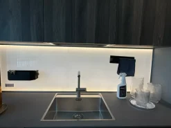 Cucina a prezzo ribassato con penisola moderna D23^Doimo Cucine Sale