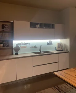 Cucina a prezzo scontato ad angolo moderna Alevè Cucine Ad Angolo|Cucine Moderne