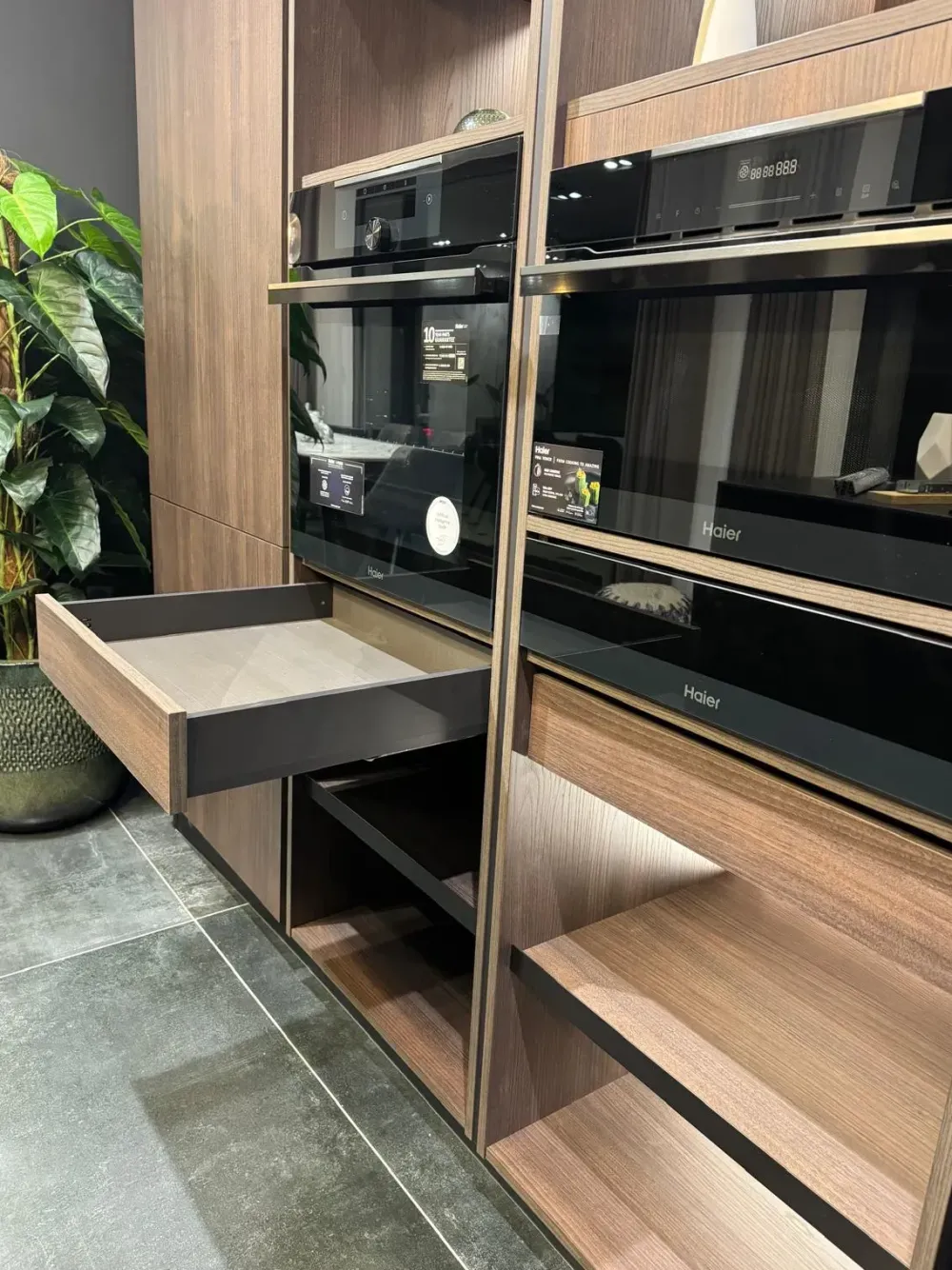 Cucina a prezzo scontato con penisola design Menta^Miton Discount