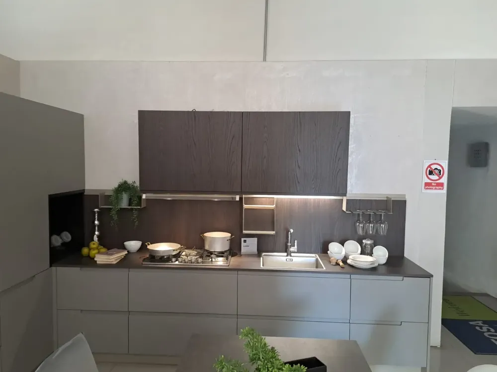 Cucina ad angolo design grigia Karma a soli 10600 Euro^Stosa Discount