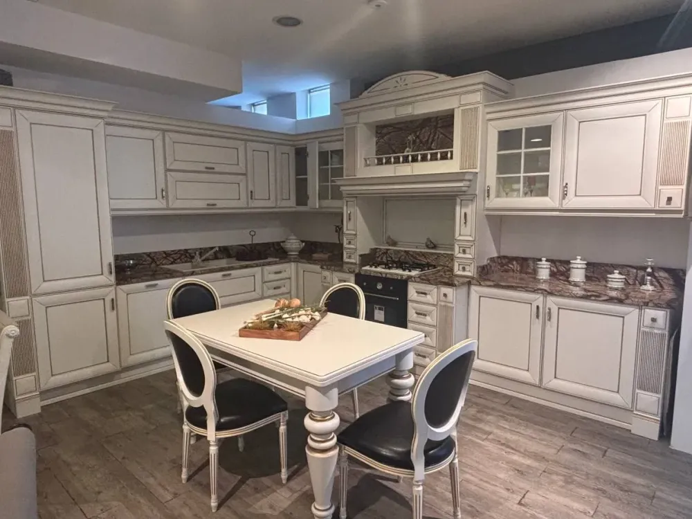 Cucina ad angolo in laccata a prezzo ribassato 50%^Arrex Clearance