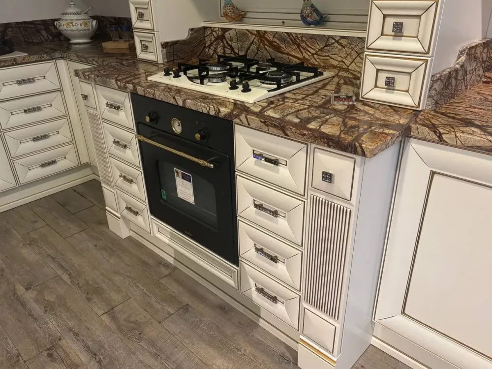 Cucina ad angolo in laccata a prezzo ribassato 50%^Arrex Clearance