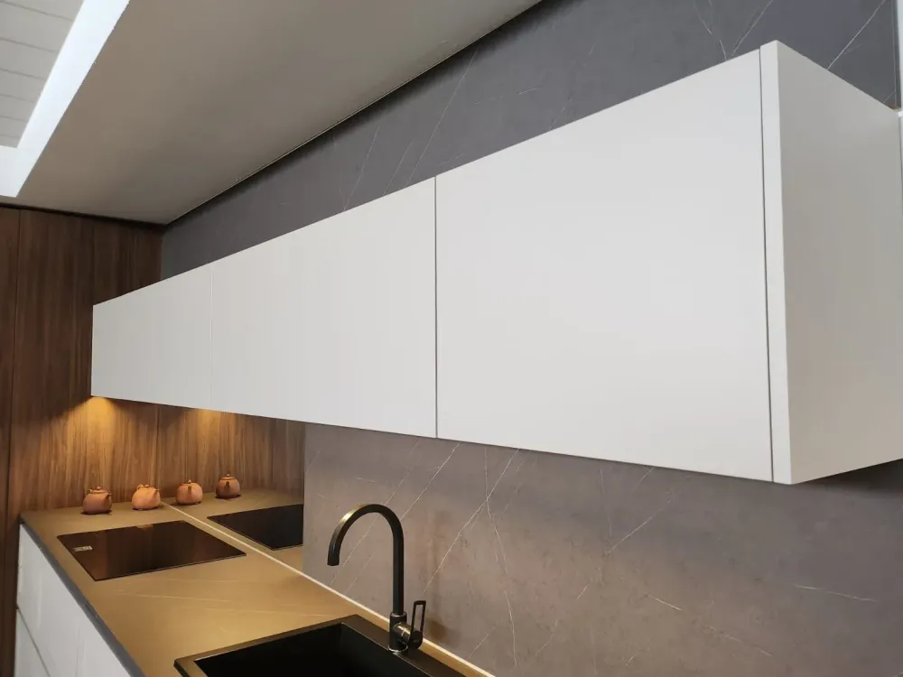 Cucina ad angolo in laccato opaco modello Crono7 ad un prezzo riservato^Artigianale Hot