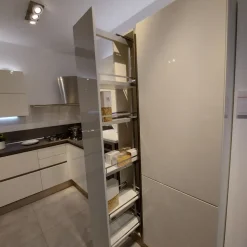 Veneta Cucine Cucina ad angolo in laccato lucido a prezzo ribassato 61%- Cucine Ad Angolo|Cucine Moderne