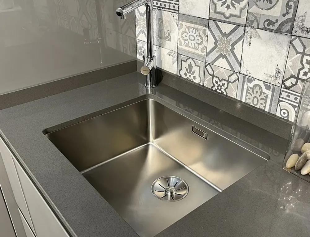 Cucina ad angolo in laccato lucido a prezzo ribassato 30%^Scavolini New