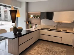 Scavolini Cucina ad angolo in laminato materico altri colori Liberamente a prezzo ribassato- Cucine Ad Angolo|Cucine Moderne