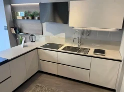 Scavolini Cucina ad angolo in laminato materico altri colori Liberamente a prezzo ribassato- Cucine Ad Angolo|Cucine Moderne