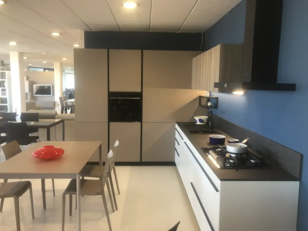 Hot Cucina ad angolo in laminato opaco a prezzo ribassato 23% Cucine Ad Angolo|Cucine Moderne