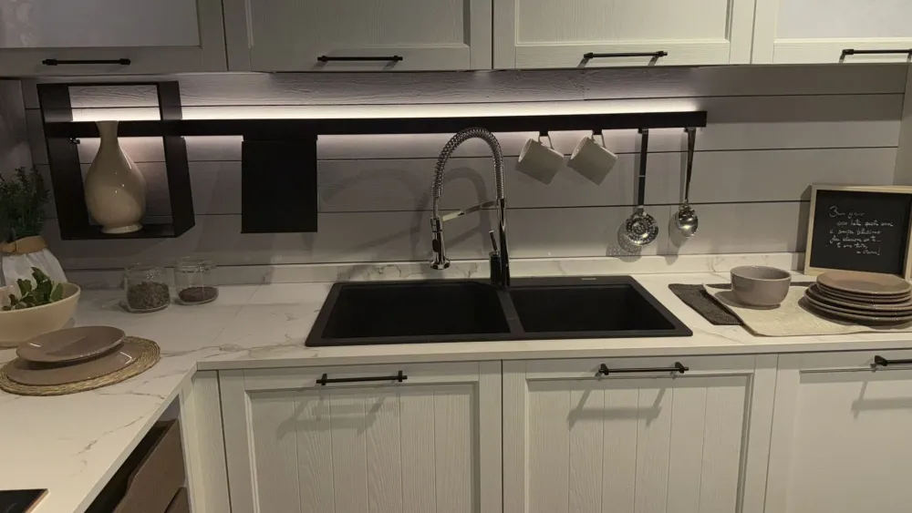 Cucina ad angolo in legno a prezzo scontato 50%^Creo Best