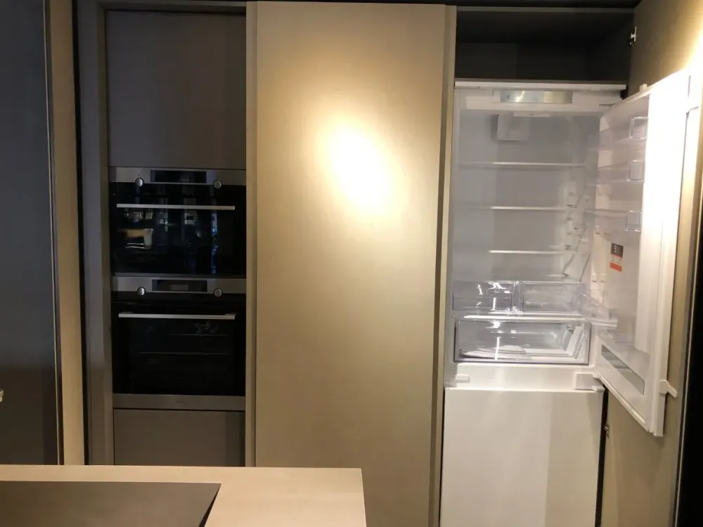 Cucina ad angolo in melaminico a prezzo scontato 50%^Modulnova Outlet