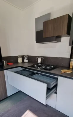 Stosa Cucina ad angolo in polimerico opaco altri colori Metropolis a prezzo scontato- Cucine Ad Angolo|Cucine Moderne
