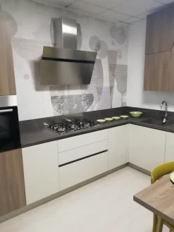 Discount Cucina ad angolo in polimerico opaco a prezzo scontato 40% Cucine Ad Angolo|Cucine Moderne