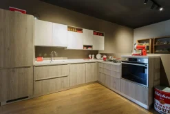 Scavolini Cucina ad angolo moderna altri colori Mood liberamente- Cucine Ad Angolo|Cucine Moderne