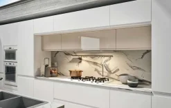 Cucina ad isola in polimerico lucido bianca Pura a prezzo ribassato^Colombini Casa Online