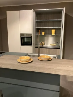 Ernestomeda Cucina ad isola in resina cementizia bianca Obliqua  a prezzo scontato- Cucine Ad Isola|Cucine Design