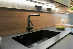 Cucina altri colori design con penisola Metropolis fenix cemento  a soli 13500 Euro^Stosa New