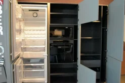 Cucina altri colori design con penisola Metropolis fenix cemento  a soli 13500 Euro^Stosa New