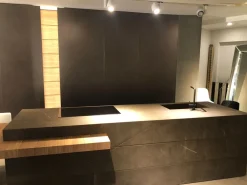 Cucina altri colori design con isola Skill gres^Modulnova